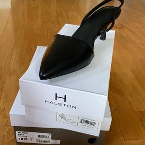 New H Halston Women’s Valencia Kitten Black Pumps.
